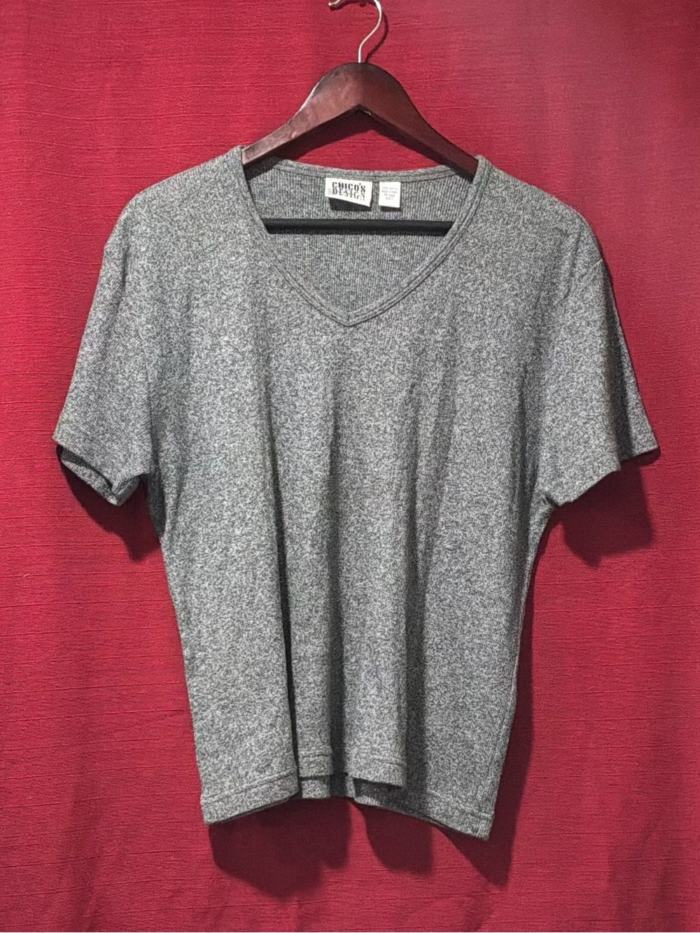 Chico's Gray V-Neck Short Sleeve Top 100% cotton